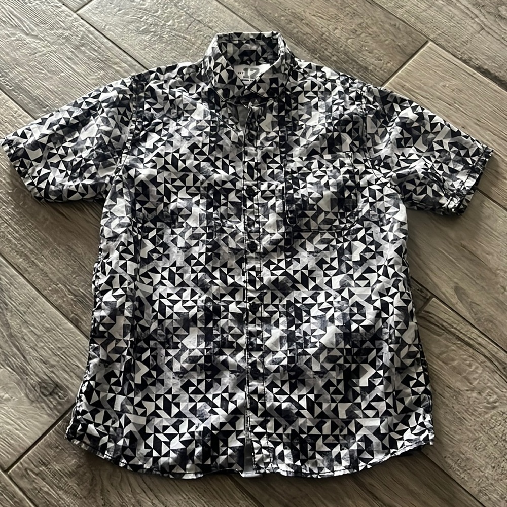 EUC Next button down shirt, sz 8